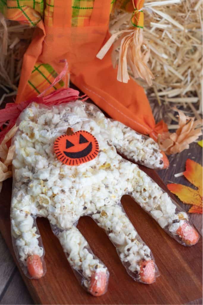 The Cutest Halloween Snack - Hands Down