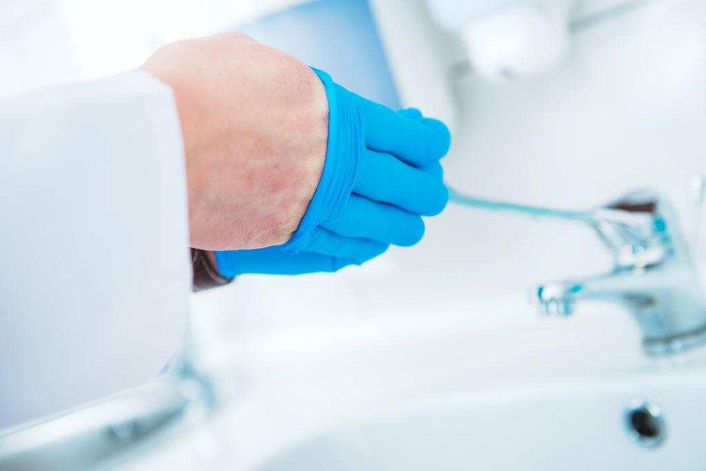 Understanding Hypersensitivity Reactions to Nitrile Gloves: Causes Symptoms and Prevention